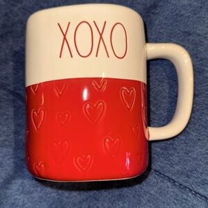 Rae Dunn Mug, NWT, XOXO, Half White & Half Red